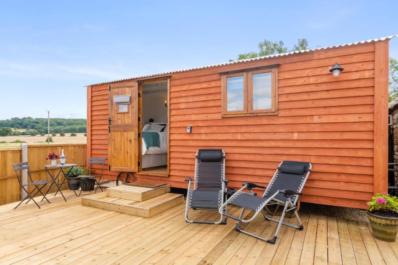 Outbak Shepherds Hut チェルトナム エクステリア 写真